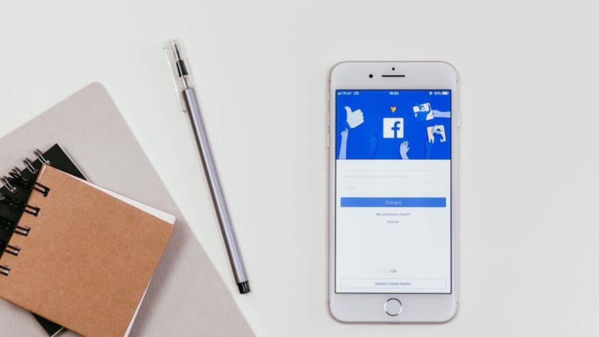 how to change time zone on facebook