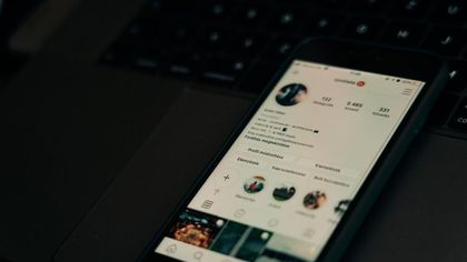 how to make instagram bio multiple lines