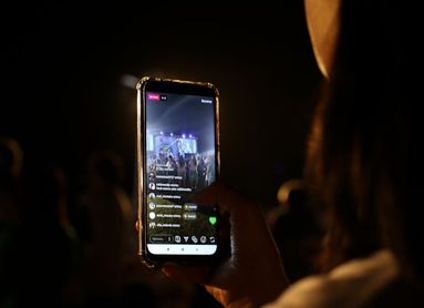 how to hide comments on instagram live