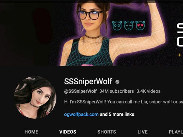 how old is sssniperwolf from youtube