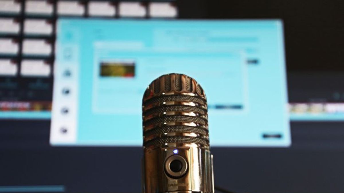 how to remove a podcast from your shows on spotify