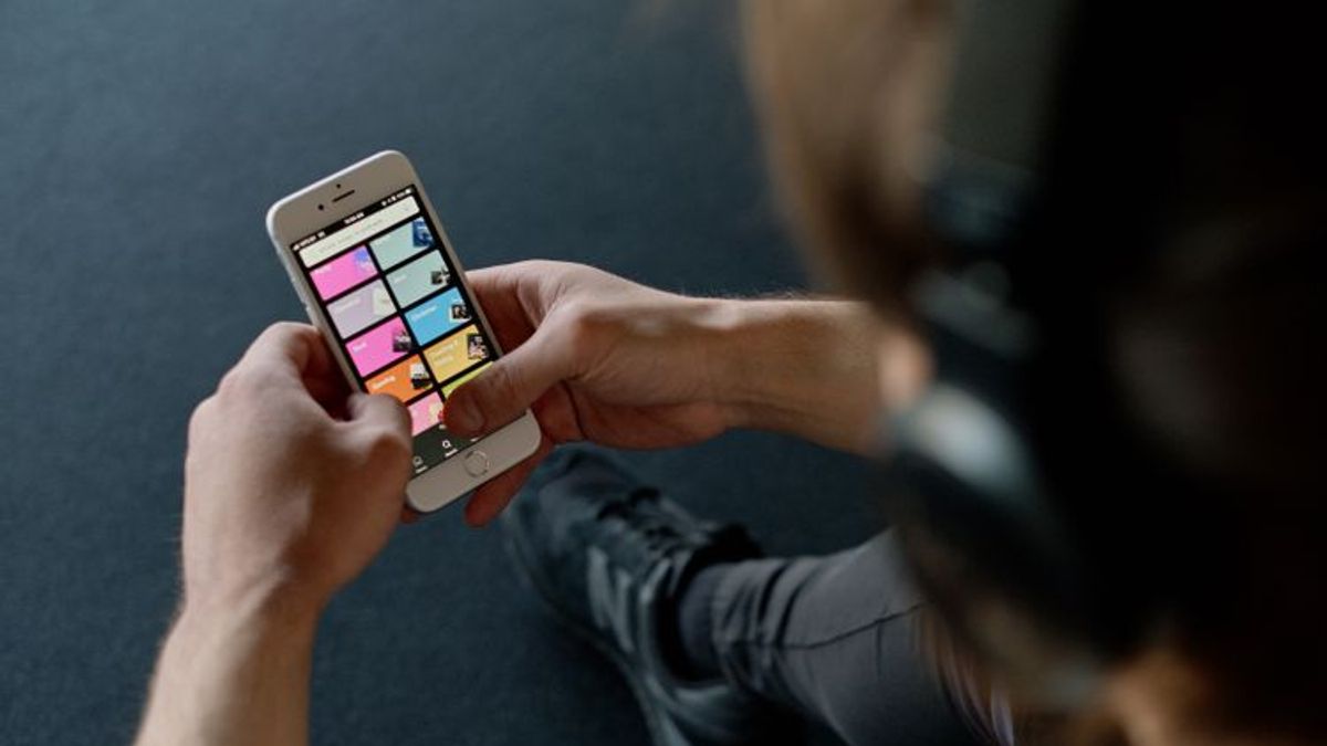 how to make a collaborative playlist on spotify