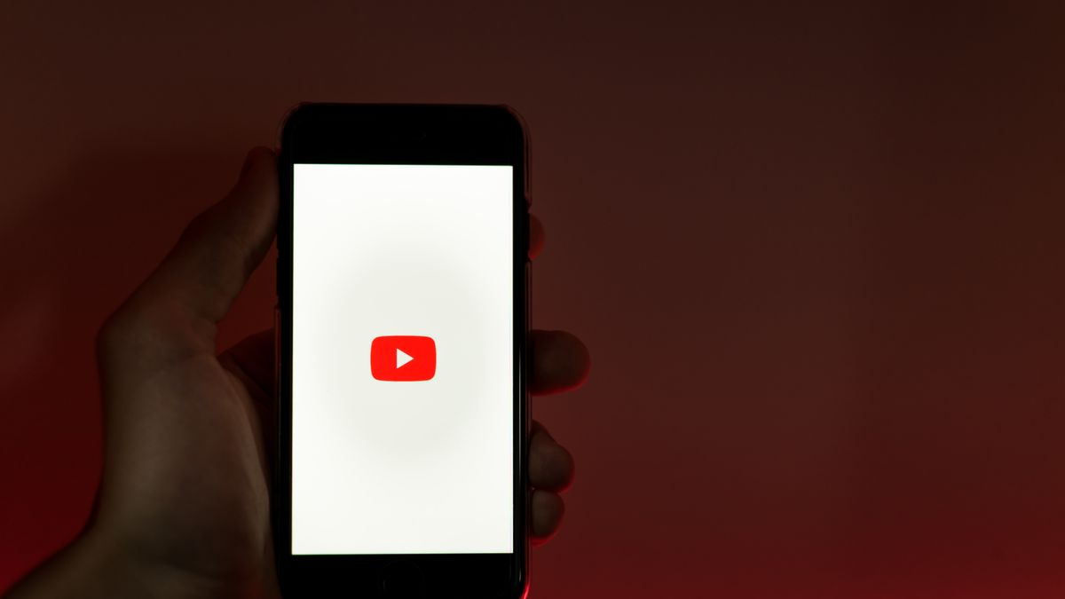 how to go frame by frame on youtube