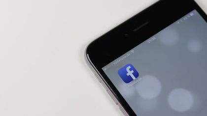 can you see who views your collection on facebook if your not friends