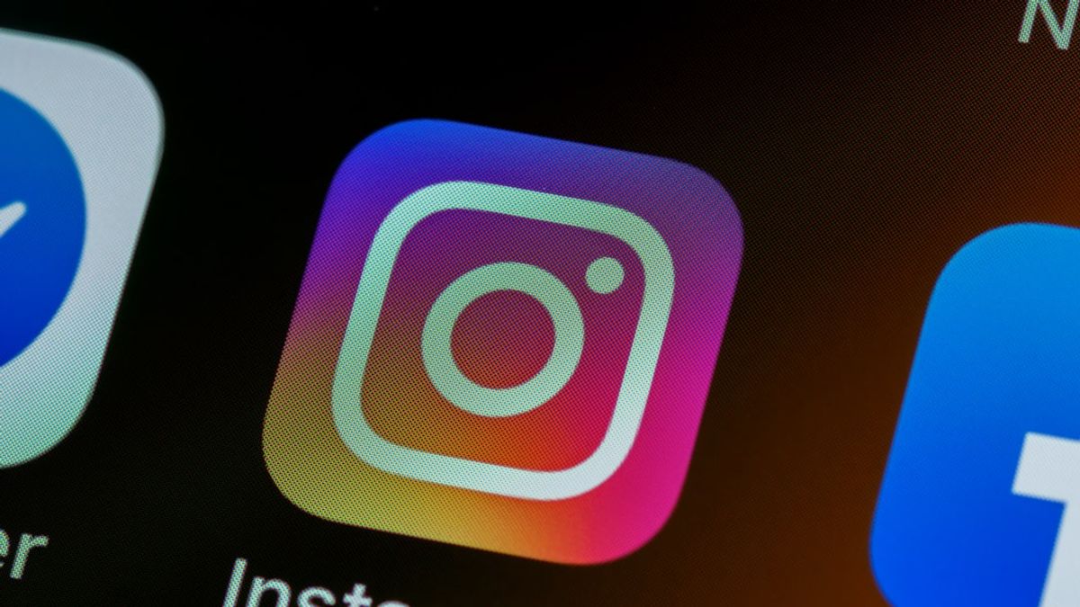 Instagram Logo