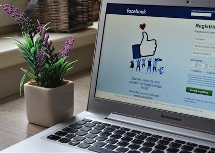 does facebook tell you who viewed your video