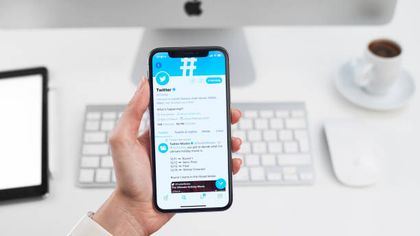 what are unique views on twitter