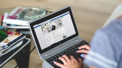 how can you tell if a non friend is looking at your facebook page
