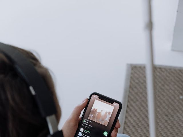 what counts as a stream on spotify