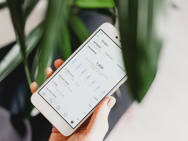 can you see who clicks on your instagram link